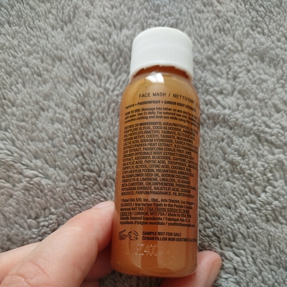 🐞2/$20🐞Youth to the People Superfruit Cleanser - Picture 2 of 2